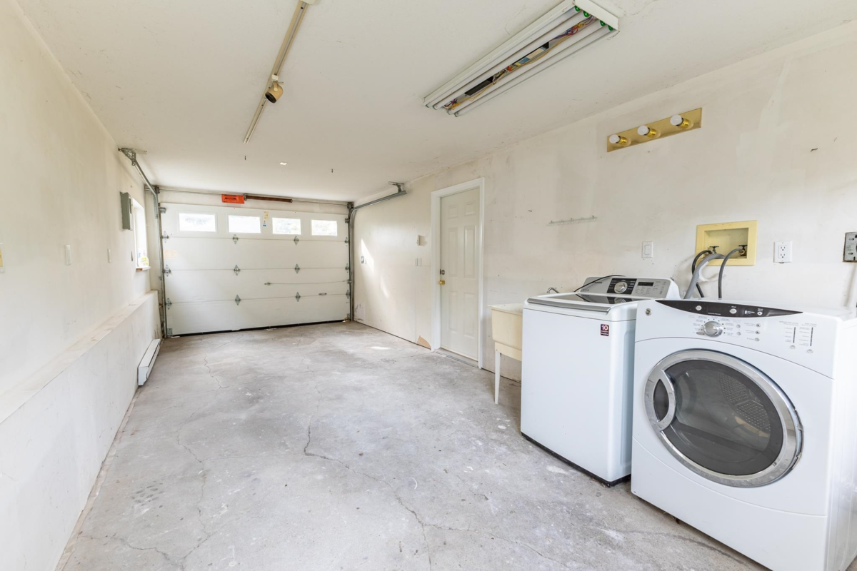 Hallway Photo of 1119 Sprice Avenue, Coquitlam, BC