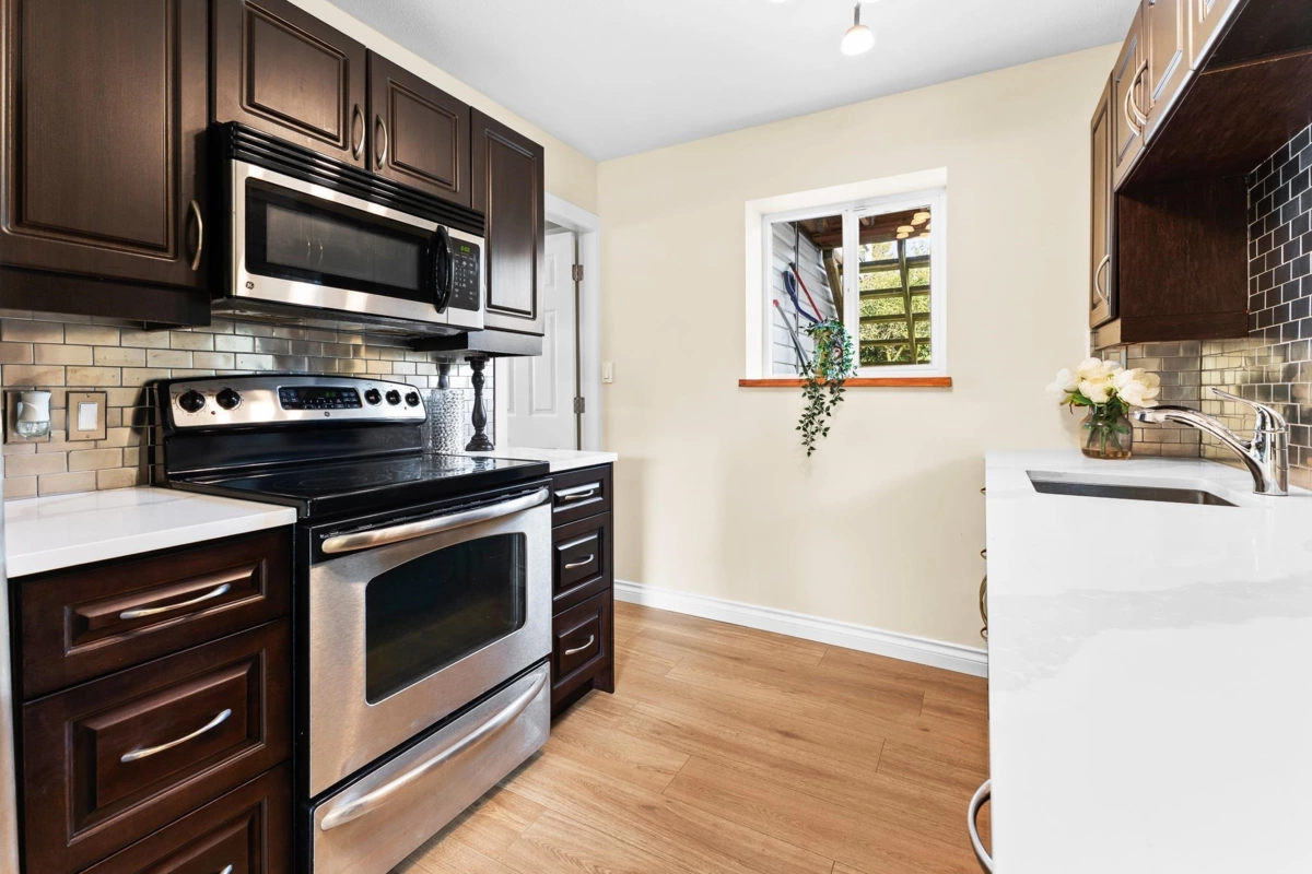 Powder Room Photo of 1119 Sprice Avenue, Coquitlam, BC