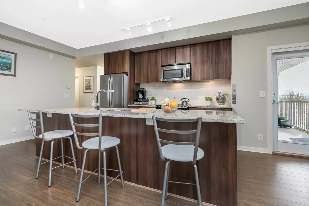 Dining Area Photo of 307 6450 194 Street, Surrey, BC