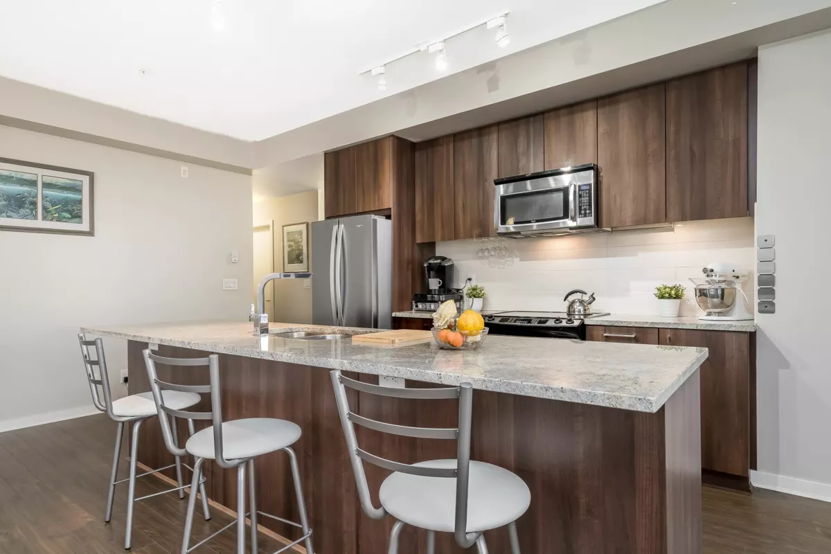 Family Room Photo of 307 6450 194 Street, Surrey, BC