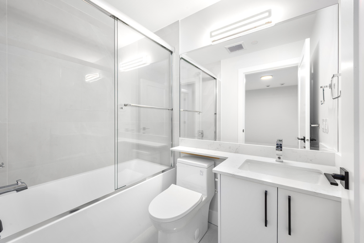 Entry Foyer Photo of 2743 Mcgill Street, Vancouver, BC