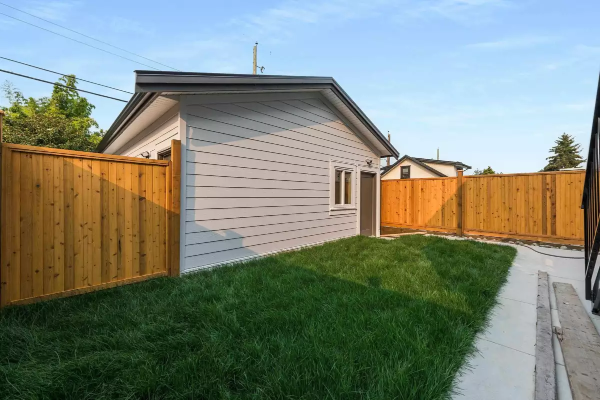 Outdoor Deck Photo of 2743 Mcgill Street, Vancouver, BC