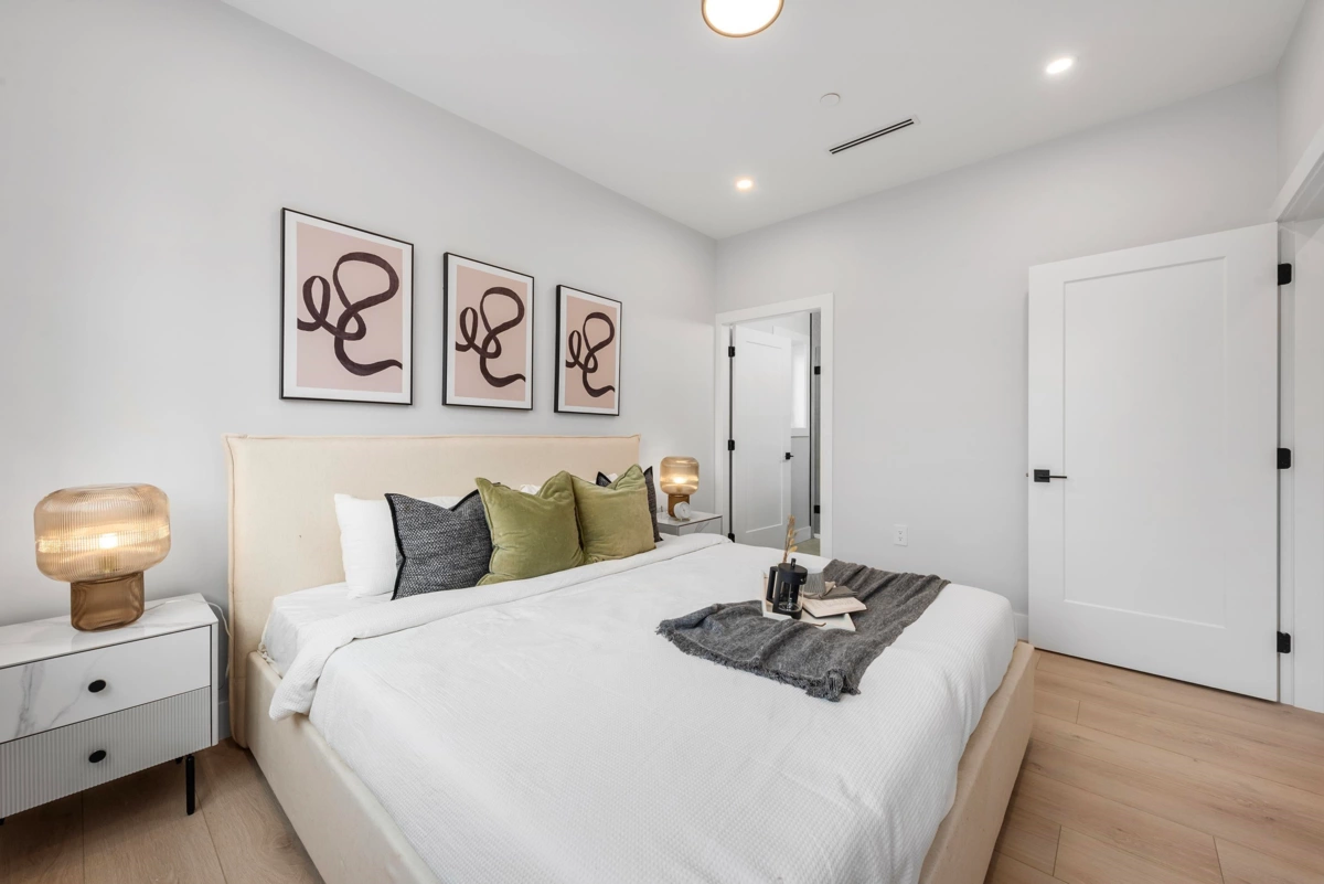 Primary Bathroom Photo of 2743 Mcgill Street, Vancouver, BC