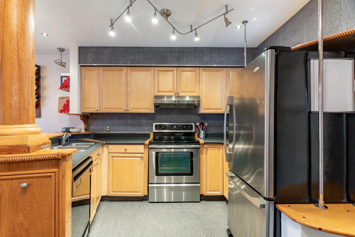 Breakfast Nook Photo of 13 2151 Banbury Road, North Vancouver, BC