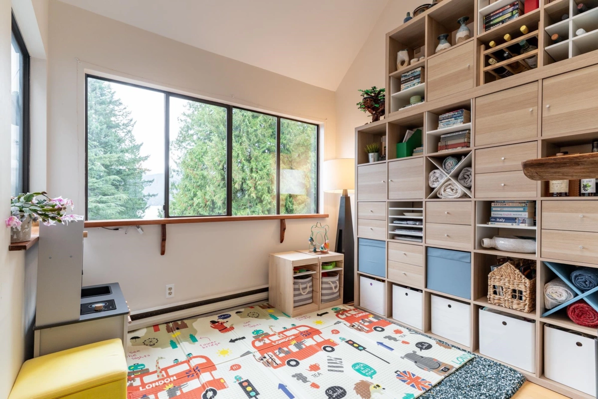 Entry Foyer Photo of 13 2151 Banbury Road, North Vancouver, BC