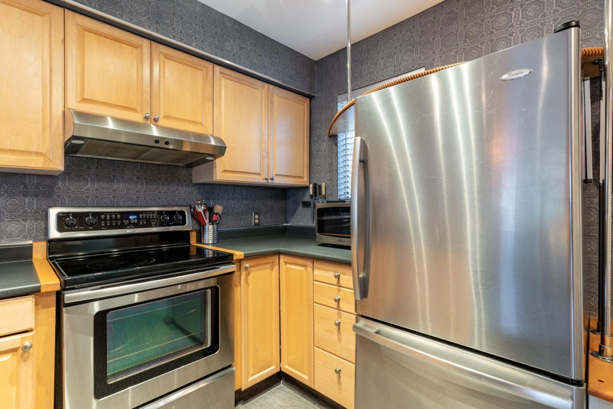 Walk-In Closet Photo of 13 2151 Banbury Road, North Vancouver, BC