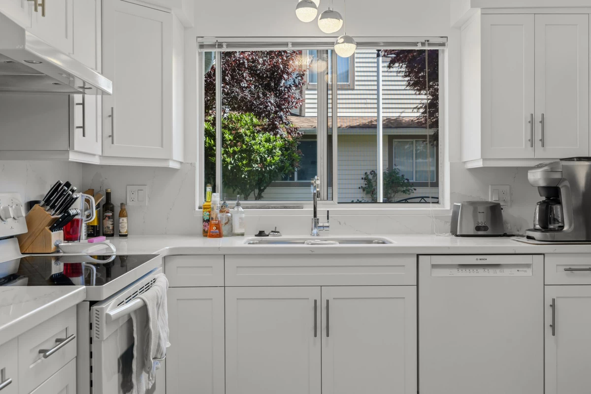 Family Room Photo of 39 9271 122nd Street, Surrey, BC