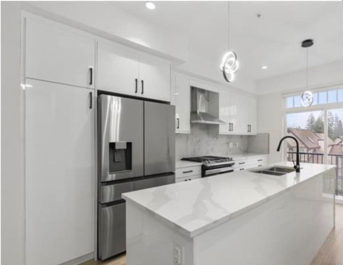 Dining Area Photo of 5 23108 Lougheed Highway, Maple Ridge, BC