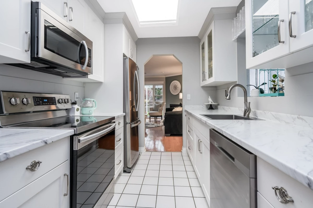 Breakfast Nook Photo of 37 2081 Winfield Drive, Abbotsford, BC