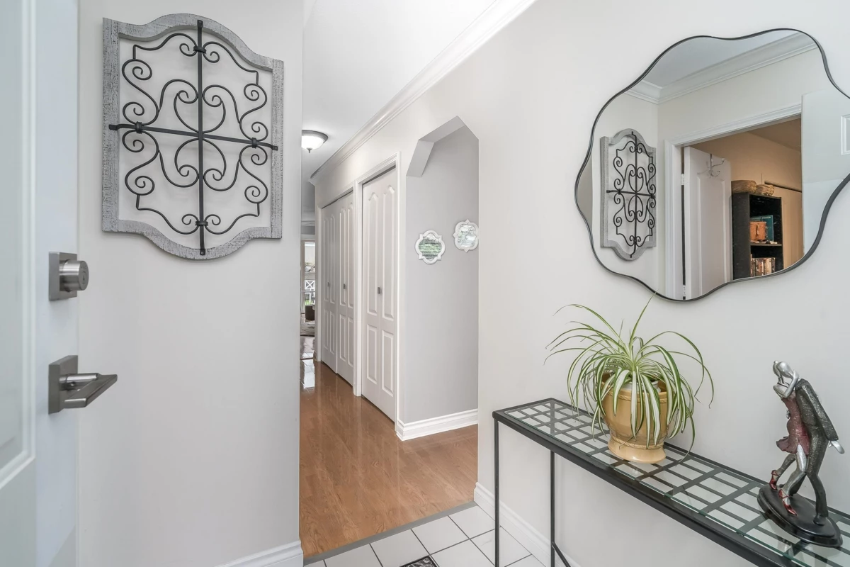 Entry Foyer Photo of 37 2081 Winfield Drive, Abbotsford, BC
