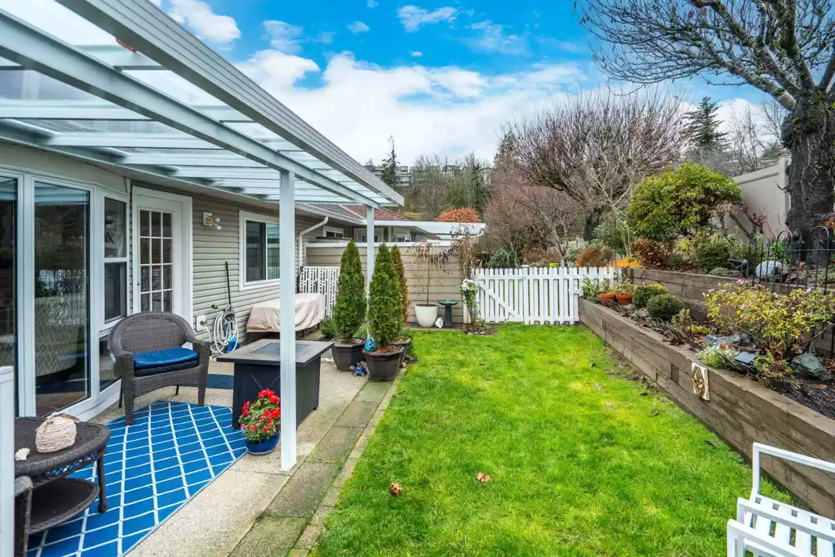 Family Room Photo of 37 2081 Winfield Drive, Abbotsford, BC
