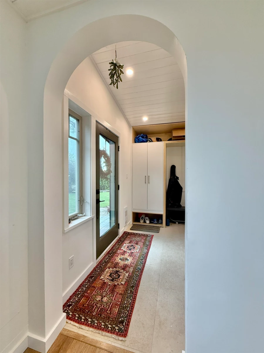 Dining Area Photo of 962 Cemetery Road, Gibsons, BC