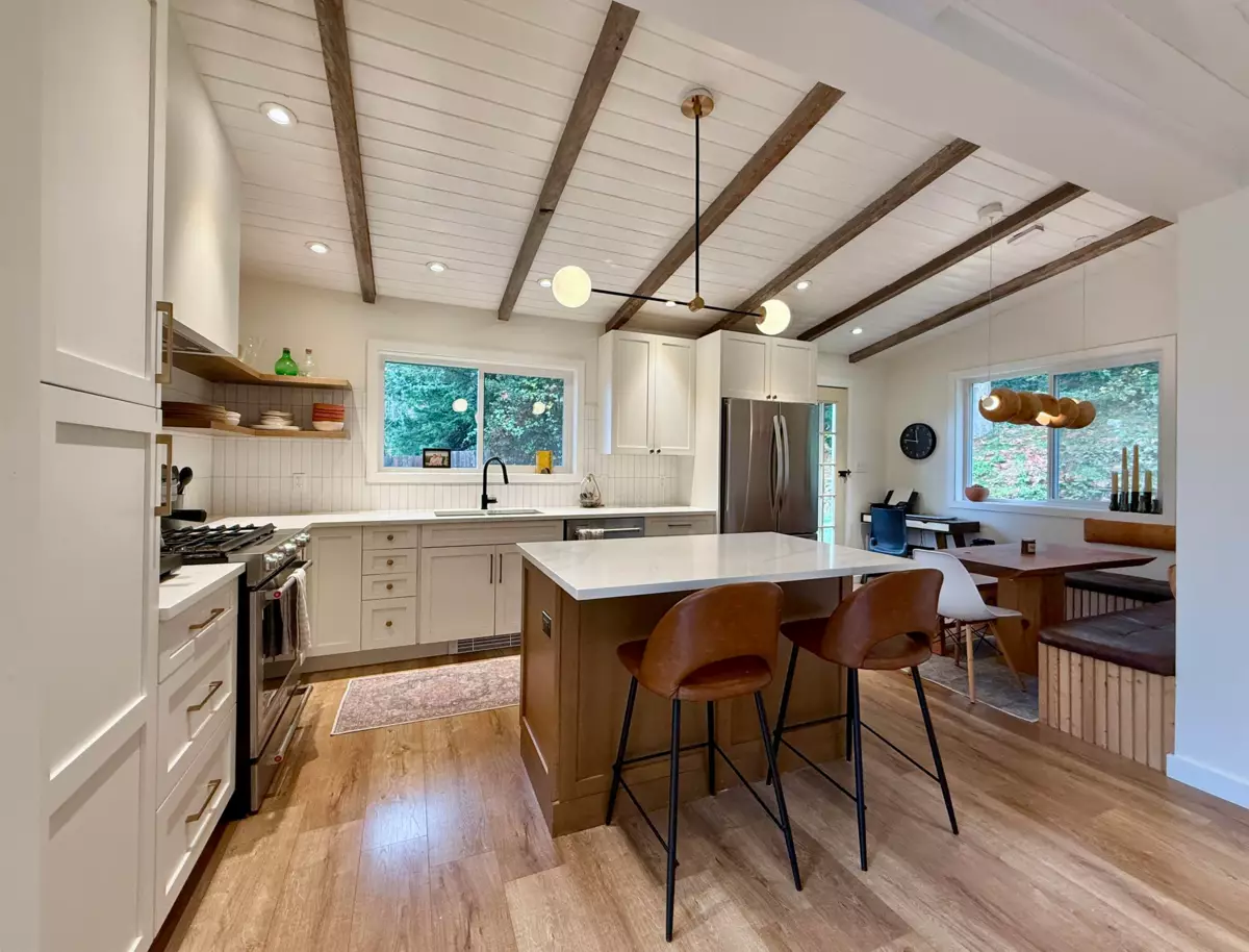 Pantry Photo of 962 Cemetery Road, Gibsons, BC