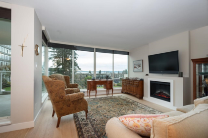 301 1455 Duchess Avenue, West Vancouver, BC, West Vancouver — Apartment/Condo for sale