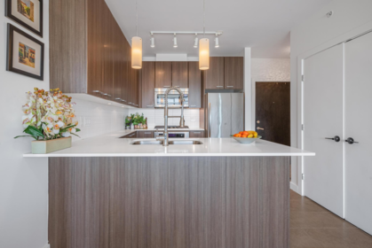 Kitchen Island Photo of 2206 2955 Atlantic Avenue, Coquitlam, BC