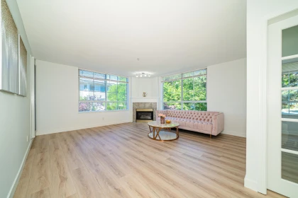 Breakfast Nook Photo of 211 7117 Antrim Avenue, Burnaby, BC