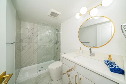 Guest Bathroom Photo of 211 7117 Antrim Avenue, Burnaby, BC