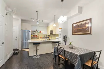 Dining Area Photo of 228 32095 Hillcrest Avenue, Abbotsford, BC