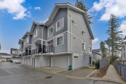 Kitchen Photo of 27 12830 62 Avenue, Surrey, BC