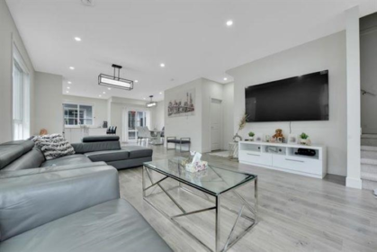 Swimming Pool Photo of 27 12830 62 Avenue, Surrey, BC