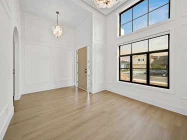 Living Room Photo of 6067 44a Avenue, Ladner, BC