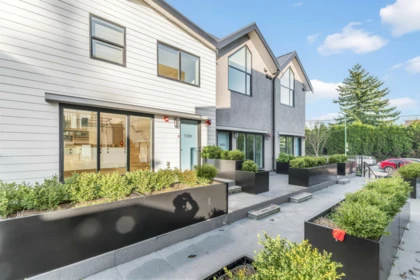 7353 Oak Street, Vancouver, BC