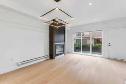 7353 Oak Street, Vancouver, BC