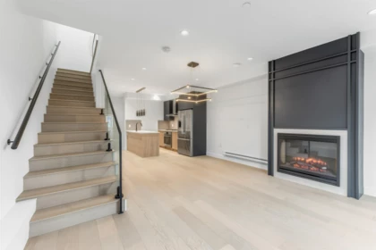 7353 Oak Street, Vancouver, BC