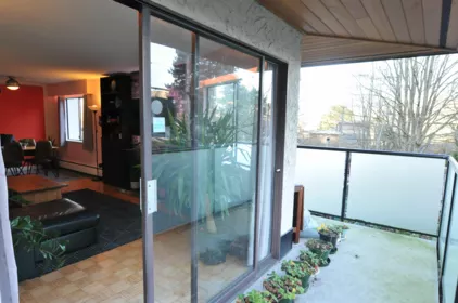 Breakfast Nook Photo of 209 930 E 7th Avenue, Vancouver, BC