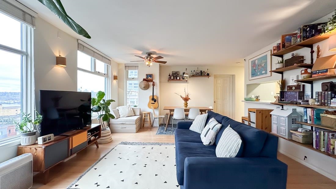 Kitchen Island Photo of 704 720 Carnarvon Street, New Westminster, BC