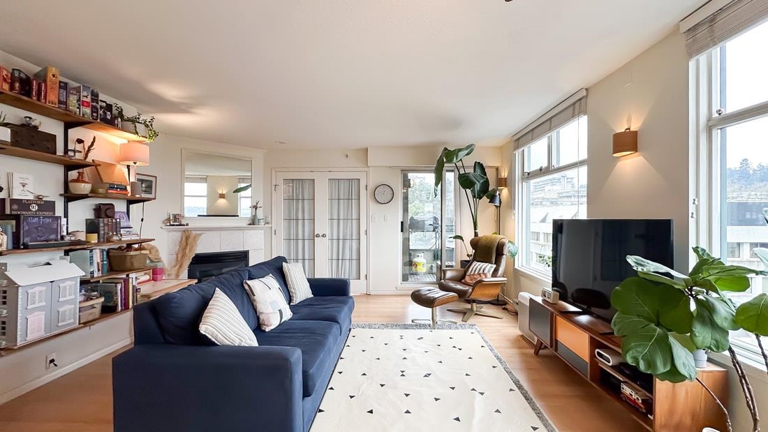 Kitchen Photo of 704 720 Carnarvon Street, New Westminster, BC