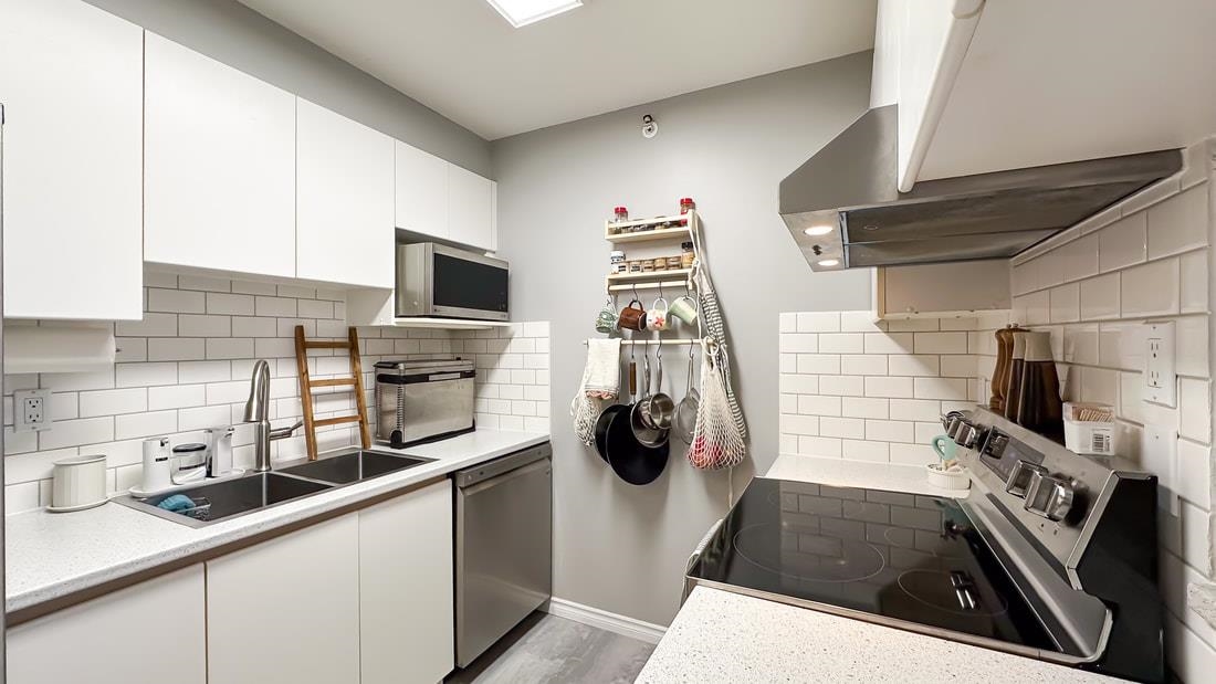 Walk-In Closet Photo of 704 720 Carnarvon Street, New Westminster, BC