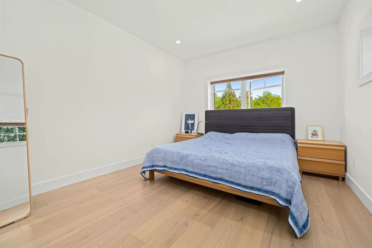 Hallway Photo of 1096 Foxglove Lane, Bowen Island, BC