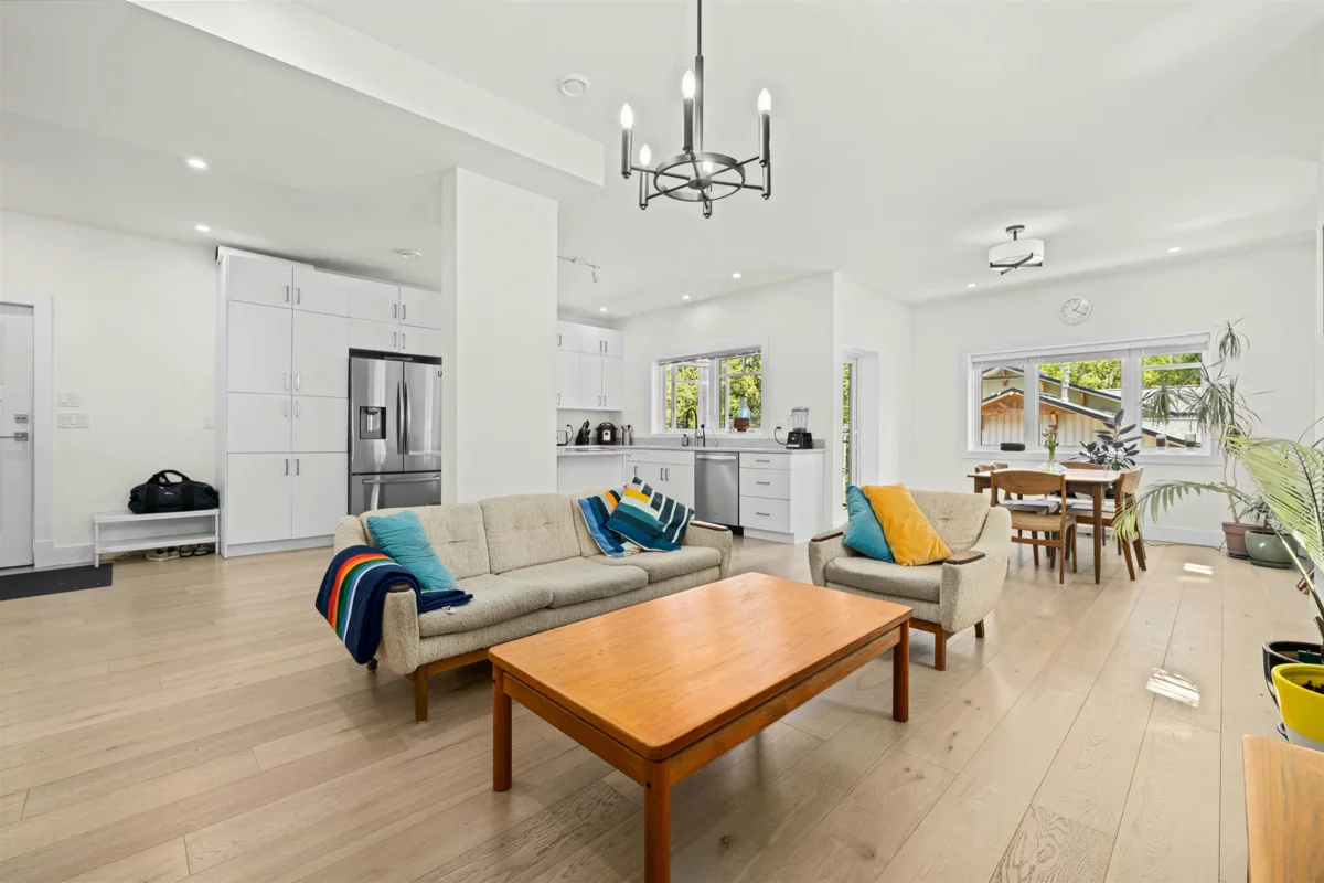 Kitchen Photo of 1096 Foxglove Lane, Bowen Island, BC