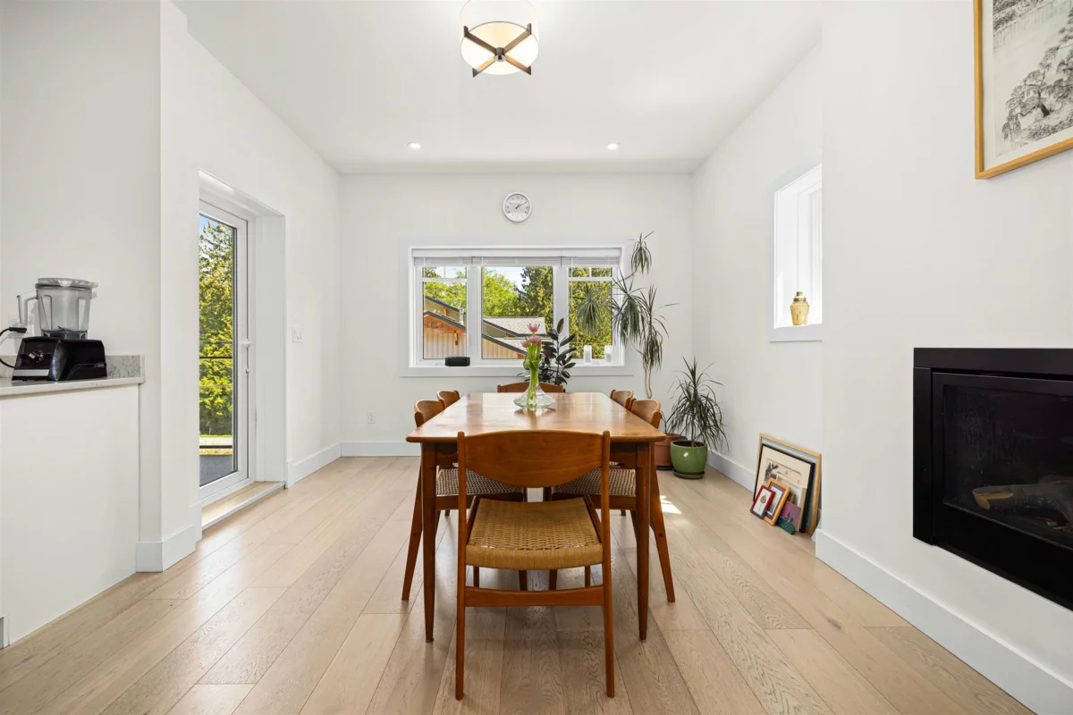 Laundry Room Photo of 1096 Foxglove Lane, Bowen Island, BC