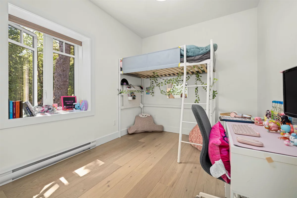 Outdoor Deck Photo of 1096 Foxglove Lane, Bowen Island, BC