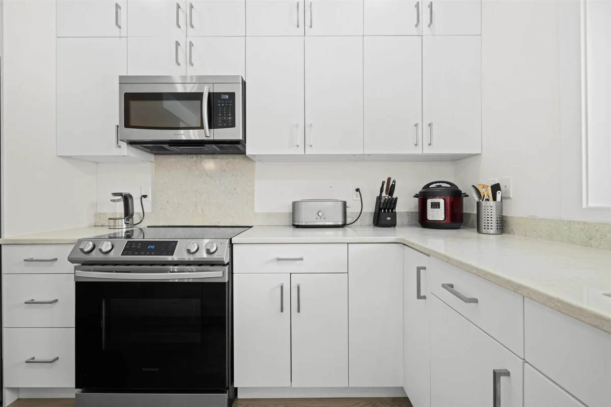 Primary Bedroom Photo of 1096 Foxglove Lane, Bowen Island, BC