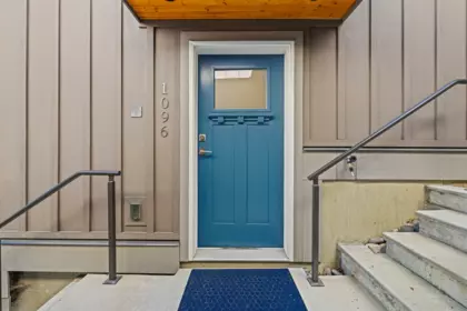 1096 Foxglove Lane, Bowen Island, BC, Bowen Island — Half Duplex for sale
