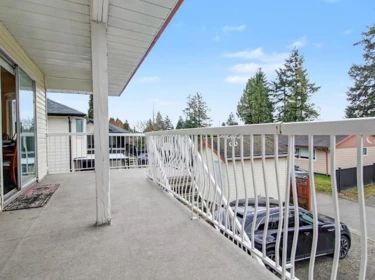 Staircase Photo of 14962 96a Avenue, Surrey, BC