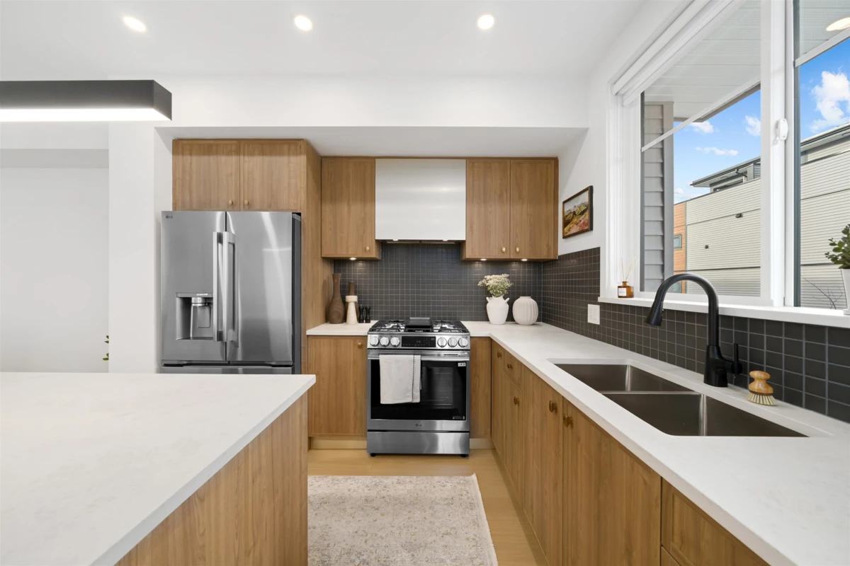 Bedroom 2 Photo of 8 32929 Cherry Avenue, Mission, BC