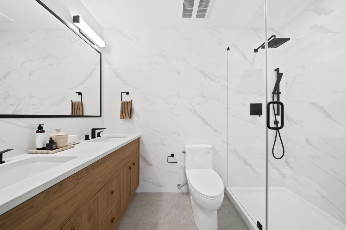 Laundry Room Photo of 8 32929 Cherry Avenue, Mission, BC