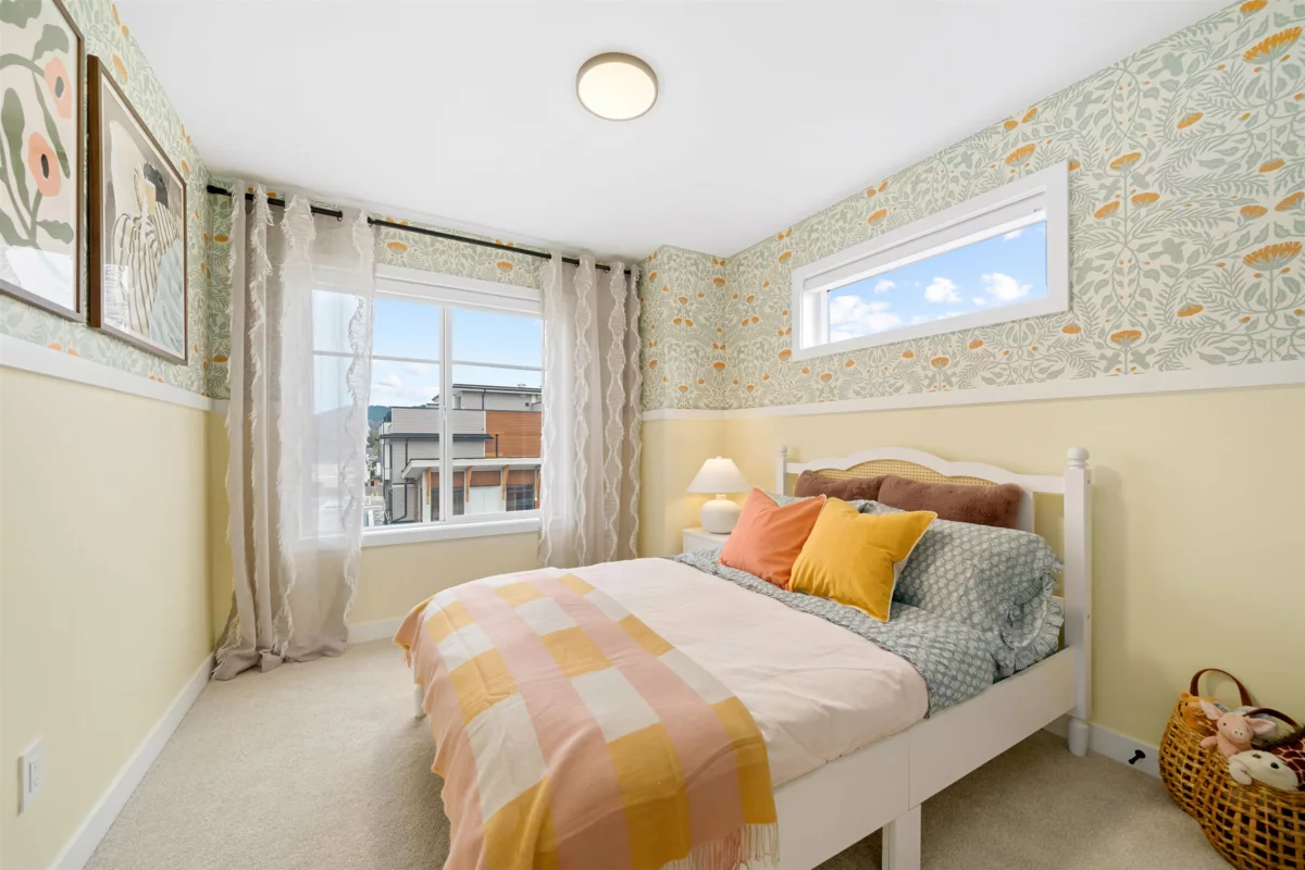 Mudroom Photo of 8 32929 Cherry Avenue, Mission, BC