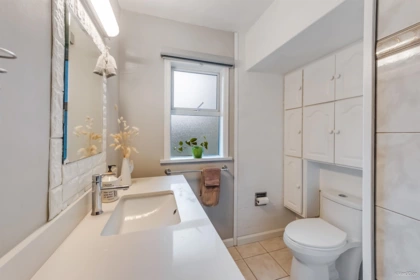 Hallway Photo of 3020 Thorncliffe Drive, North Vancouver, BC