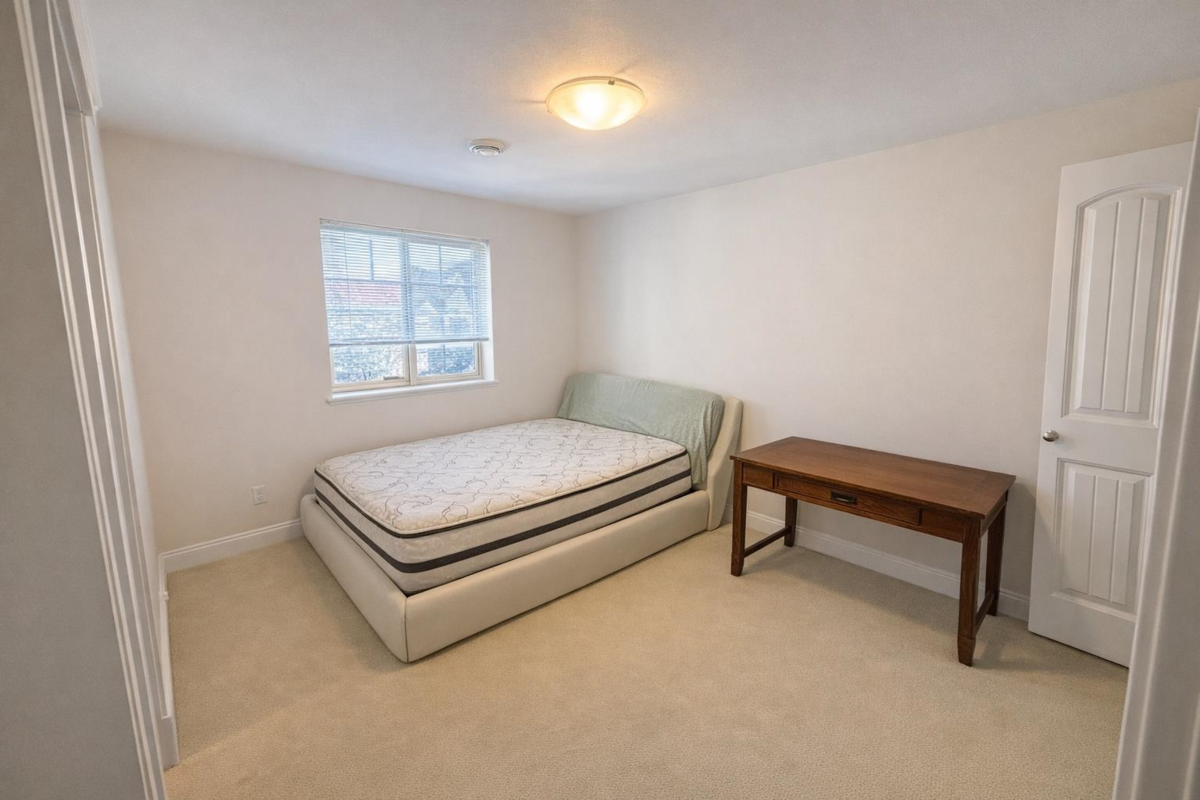 Bedroom 3 Photo of 3 7840 Garden City Road, Richmond, BC