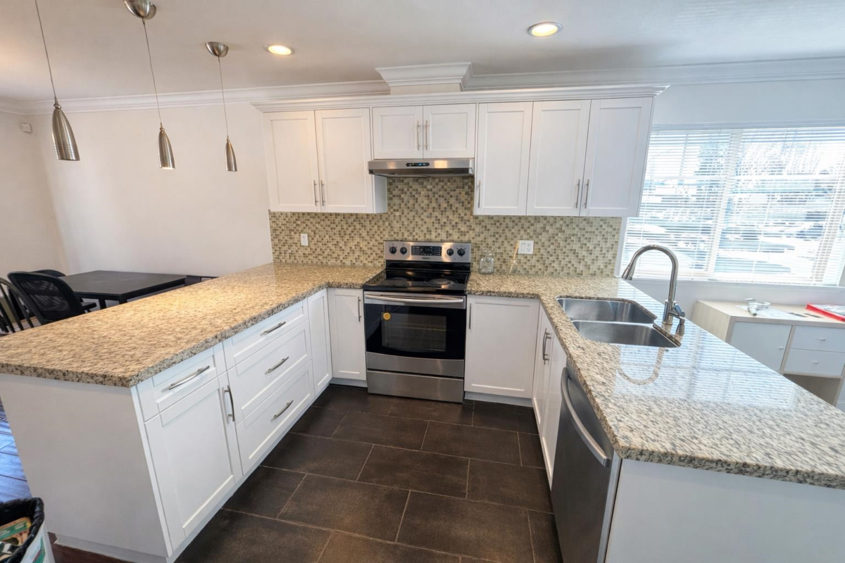 Kitchen Photo of 3 7840 Garden City Road, Richmond, BC