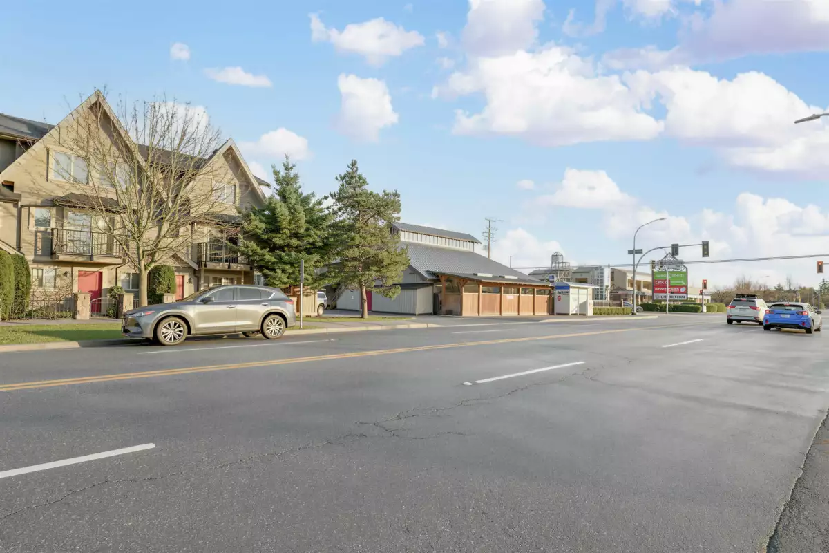 Loft / Bonus Room Photo of 3 7840 Garden City Road, Richmond, BC
