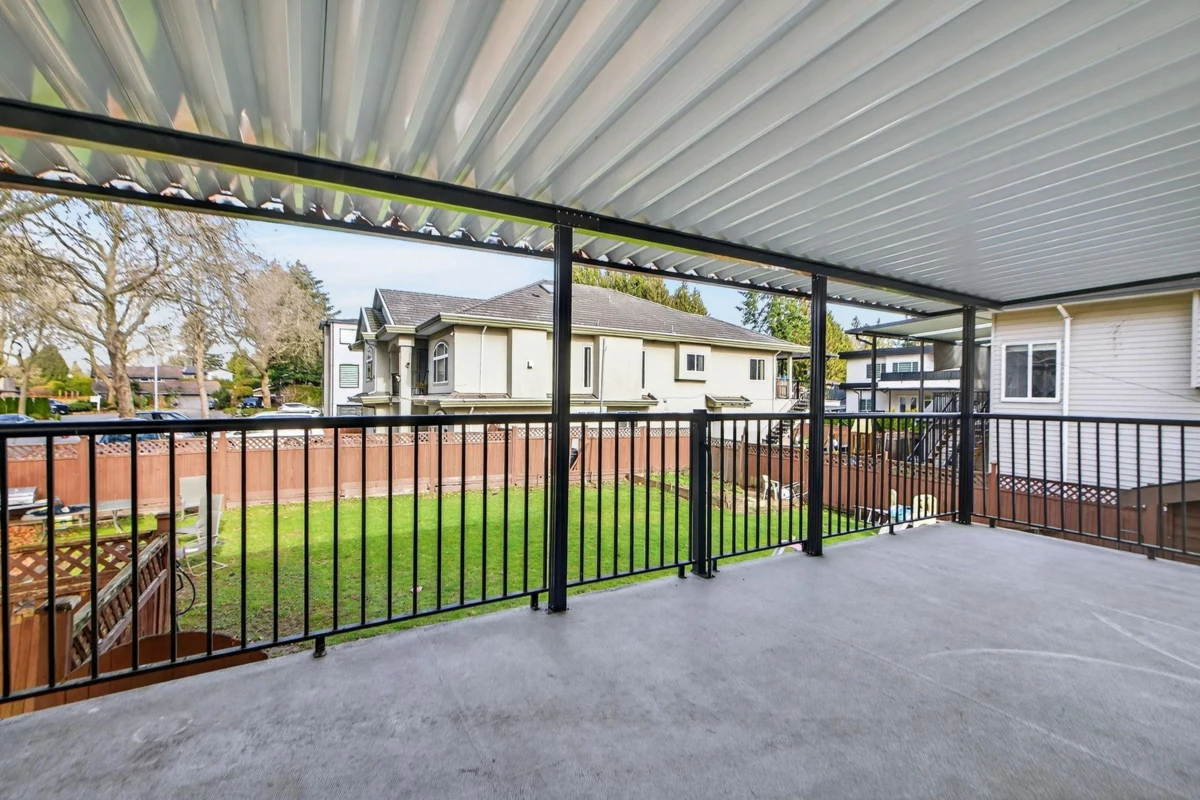 Basement Recreation Room Photo of 12959 Carluke Crescent, Surrey, BC