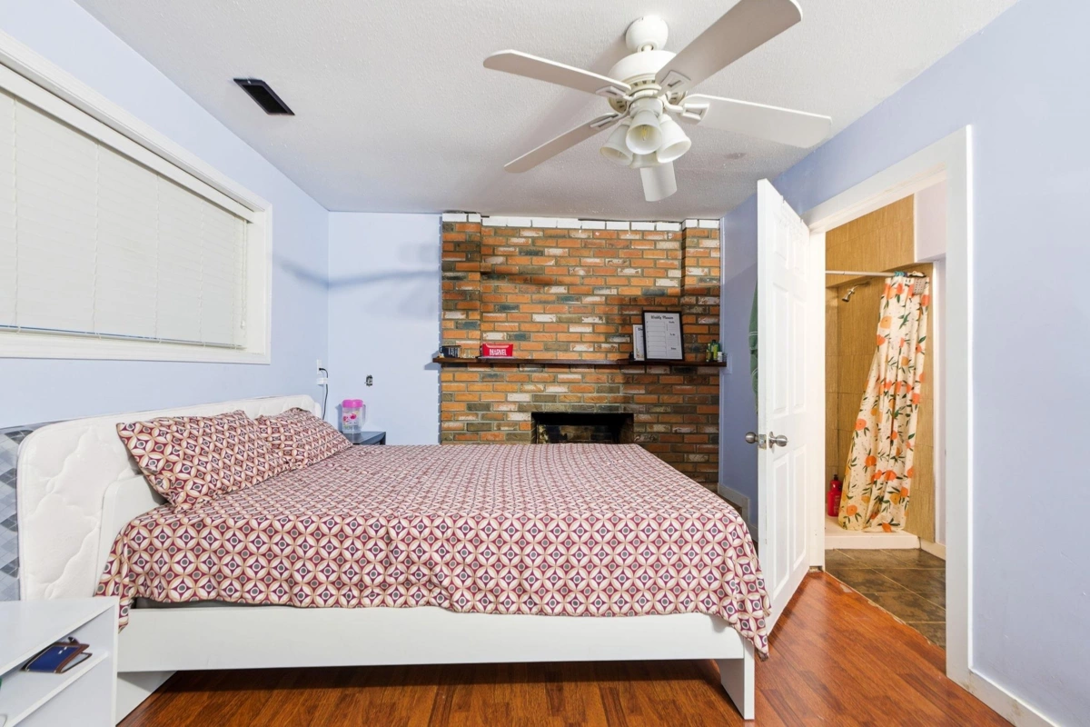 Entry Foyer Photo of 12959 Carluke Crescent, Surrey, BC