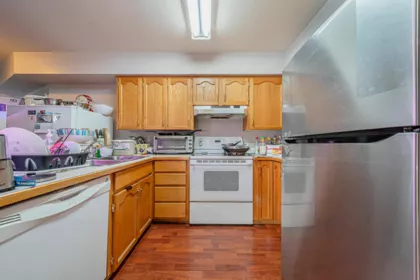 Kitchen Island Photo of 205 11595 Fraser Street, Maple Ridge, BC