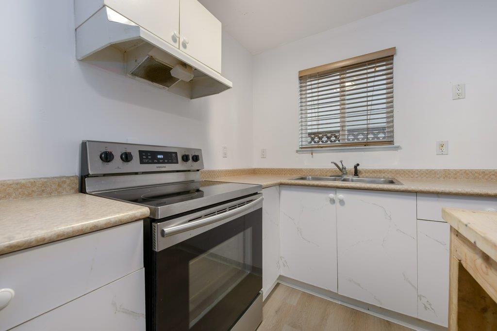 Front Yard Photo of 1598 Manning Avenue, Port Coquitlam, BC